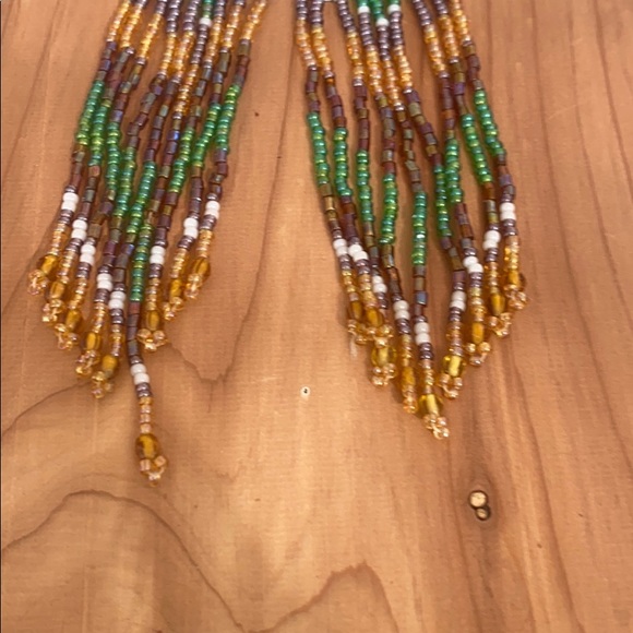 Handmade beaded dangle earrings - Picture 4 of 4